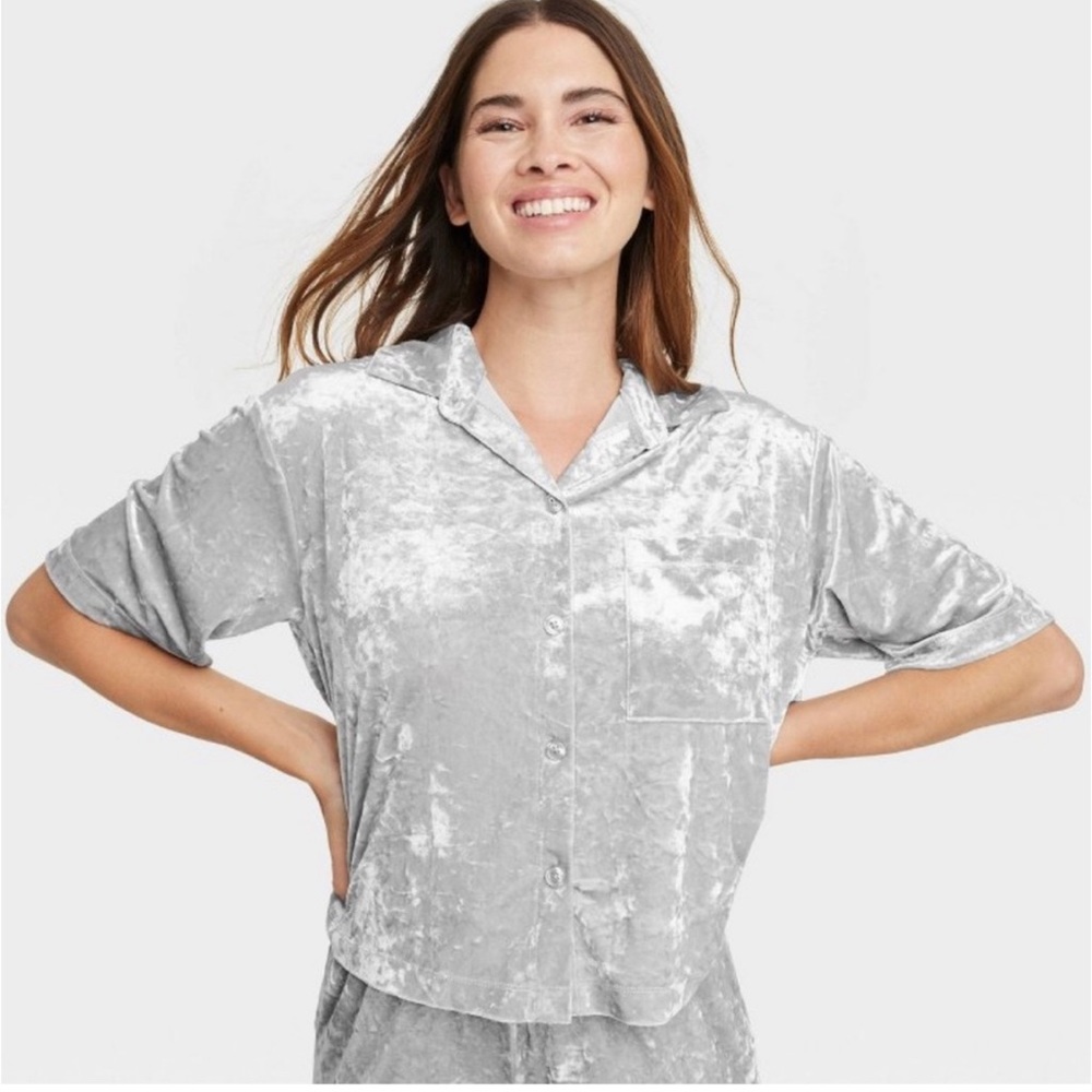 NWT! TOP ONLY! Women's Luxe Velour Pajama Top- Stars Above Silver XS